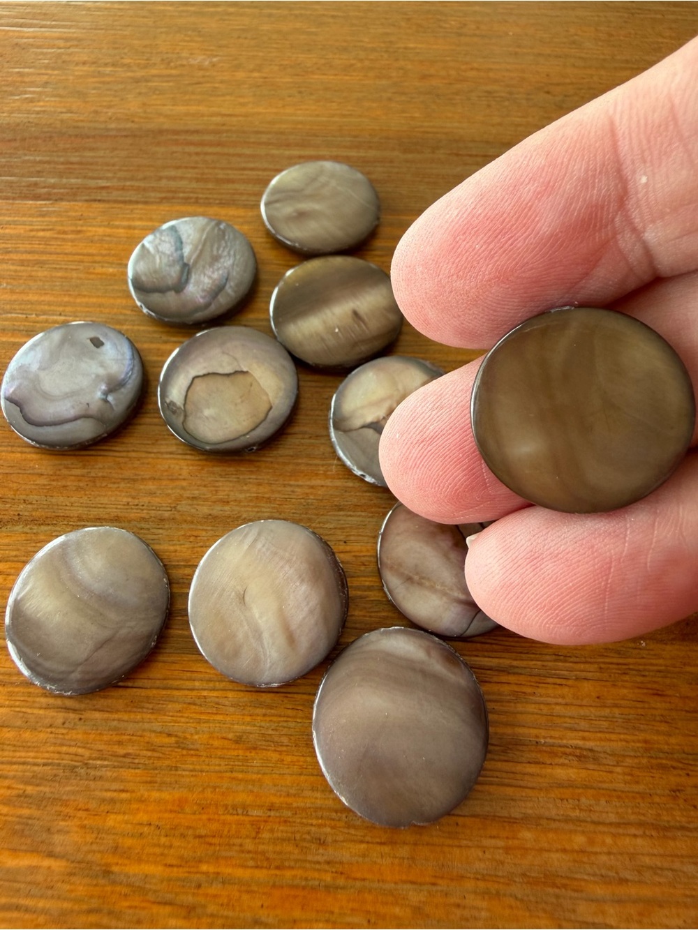 12 Stunning Round Brown Shell Mother of Pearl Beads for Jewelry Making